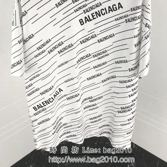 BALENCIAGA巴黎世家 19ss早春新款 滿身logo印花短袖 數碼直噴印花工藝 黑白雙色 情侶款 ydi2100